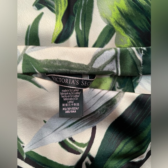 VICTORIAS SECRET SIDE BUTTON PALM LEAVES MIDI SLIP SATIN SKIRT - Picture 3 of 4